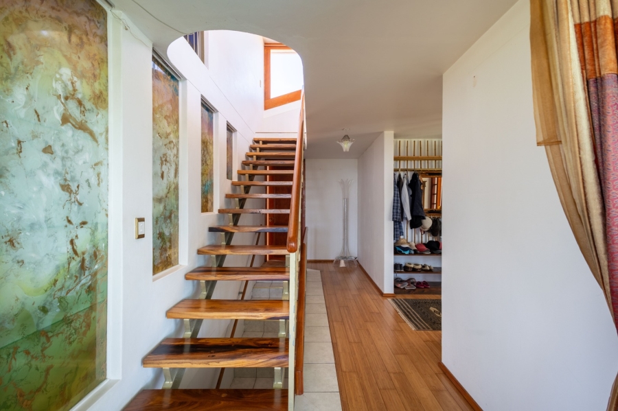 4 Bedroom Property for Sale in Whale Rock Western Cape
